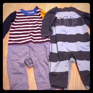 Baby Gap bodysuits 6-12 Month
